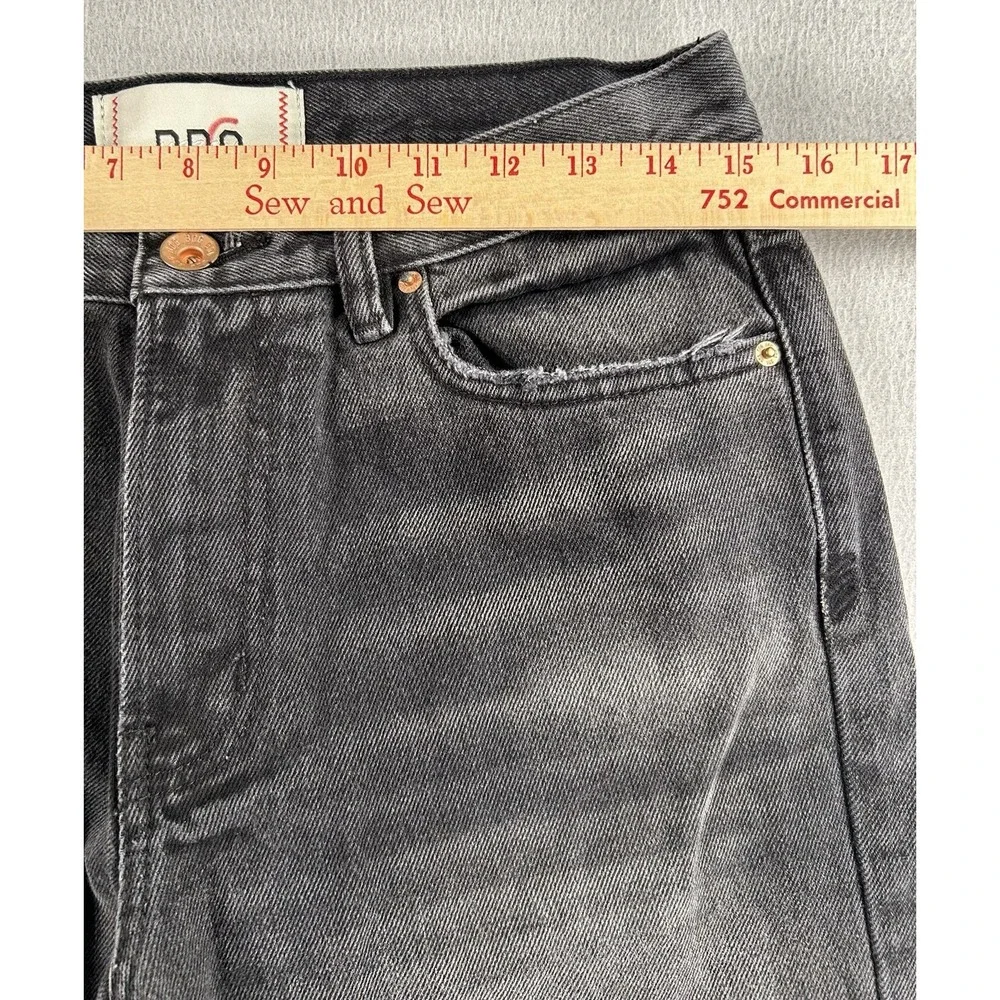BDG Mens Sneaker Stack Fit Black Jeans Distressed Ripped Knee Size 30X33